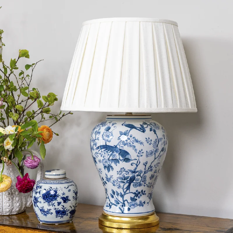 glass table lamps with a frosted surface for soft light diffusionglass table lamps with a frosted surface for soft light diffusionHAN Floral Birds Oriental Table Lamp