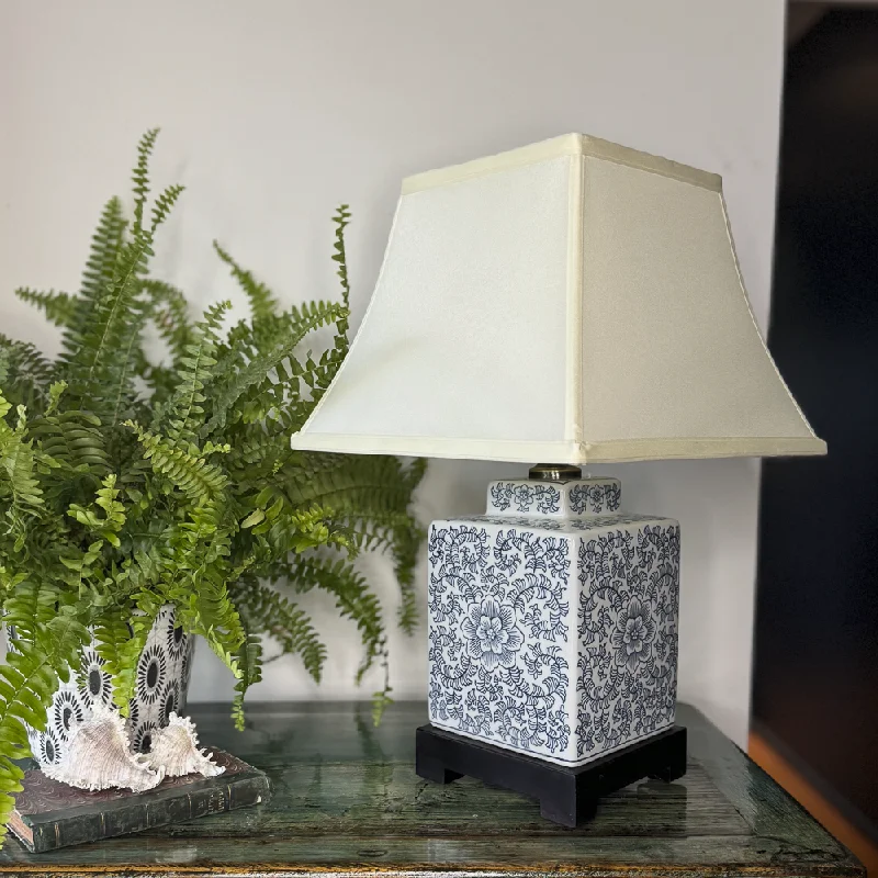 glass table lamps with a frosted surface for soft light diffusionglass table lamps with a frosted surface for soft light diffusionZETIAN Blue and White Ceramic Table Lamp glass table lamps with a frosted surface for soft light diffusionglass table lamps with a frosted surface for soft light diffusionZETIAN Blue and White Ceramic Table Lamp